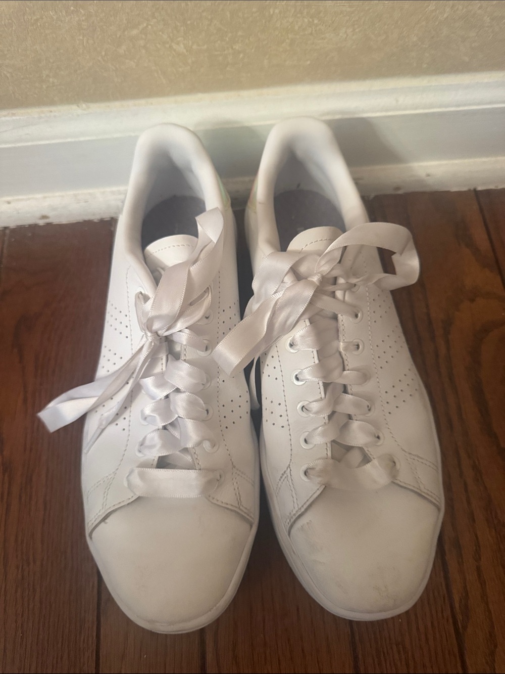 adidas White Satin Laces cloud foam Women’s Low-Top Sneakers